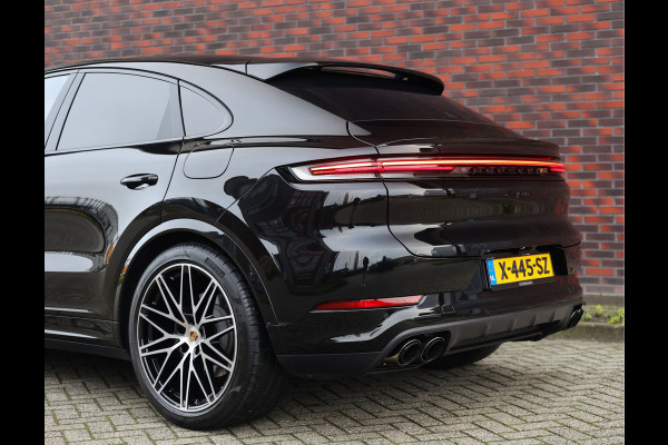 Porsche Cayenne Coupé 3.0 E-Hybrid | Sport Chrono - Passenger Display