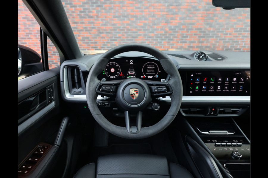 Porsche Cayenne Coupé 3.0 E-Hybrid | Sport Chrono - Passenger Display