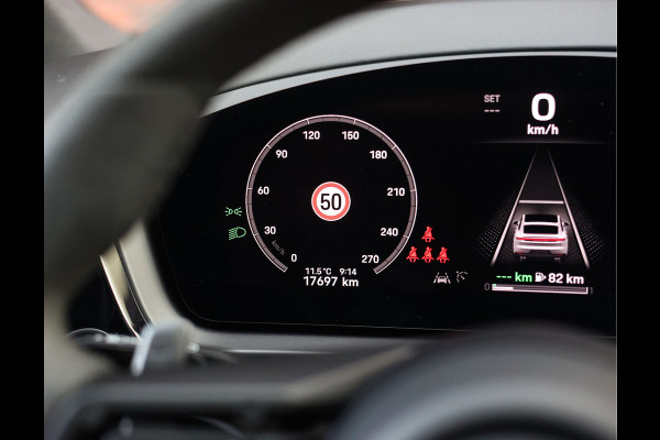 Porsche Cayenne Coupé 3.0 E-Hybrid | Sport Chrono - Passenger Display