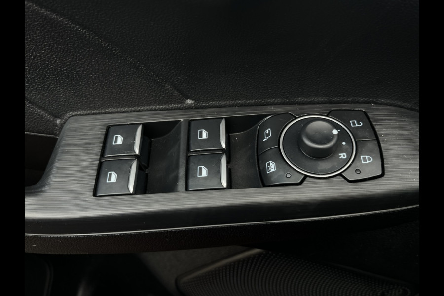 Ford Kuga 2.5 HEV ST-Line X PANODAK, TREKHAAK, WINTER-TECHPACK, ALL SEASON