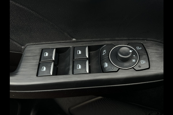 Ford Kuga 2.5 HEV ST-Line X PANODAK, TREKHAAK, WINTER-TECHPACK, ALL SEASON