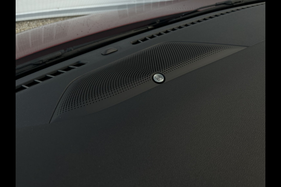 Ford Kuga 2.5 HEV ST-Line X PANODAK, TREKHAAK, WINTER-TECHPACK, ALL SEASON