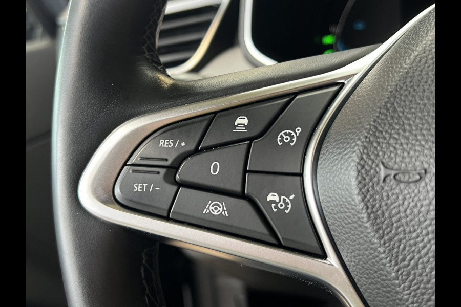 Renault Clio 1.6 E-Tech Hybrid 140 Initiale Paris | Groot Navi | Bose | 360 | PDC V+A | Stoel & stuurverwarming | 17" | 100% Dealer onderhouden!