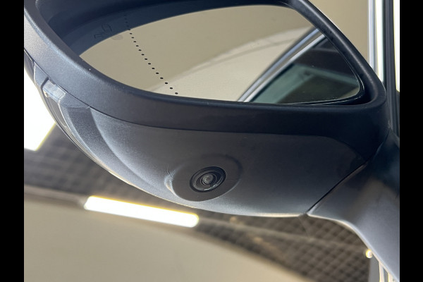 Renault Clio 1.6 E-Tech Hybrid 140 Initiale Paris | Groot Navi | Bose | 360 | PDC V+A | Stoel & stuurverwarming | 17" | 100% Dealer onderhouden!