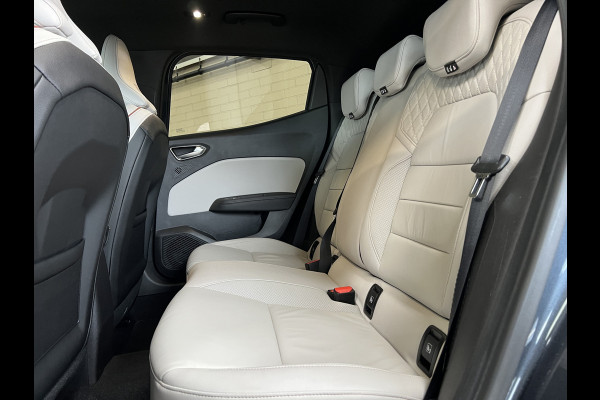 Renault Clio 1.6 E-Tech Hybrid 140 Initiale Paris | Groot Navi | Bose | 360 | PDC V+A | Stoel & stuurverwarming | 17" | 100% Dealer onderhouden!