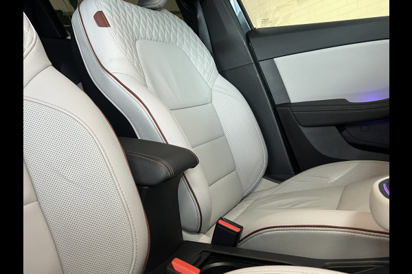 Renault Clio 1.6 E-Tech Hybrid 140 Initiale Paris | Groot Navi | Bose | 360 | PDC V+A | Stoel & stuurverwarming | 17" | 100% Dealer onderhouden!