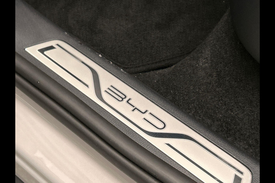 BYD SEAL U 1.5 DM-i FWD Comfort PHEV 125KM-Elektrisch 218PK Pano/Dak, Head/Up Adapt.Cruise/Control,360-Camera, NEW, BTW!!