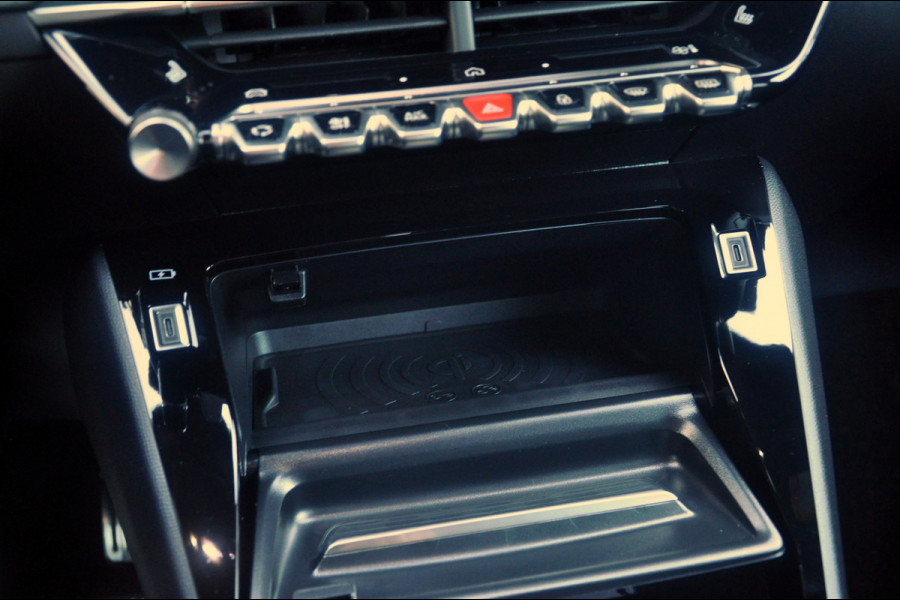 Peugeot 2008 1.2 Hybrid 136 GT | Navigatie | 360 Gr Camera | Adaptieve CC