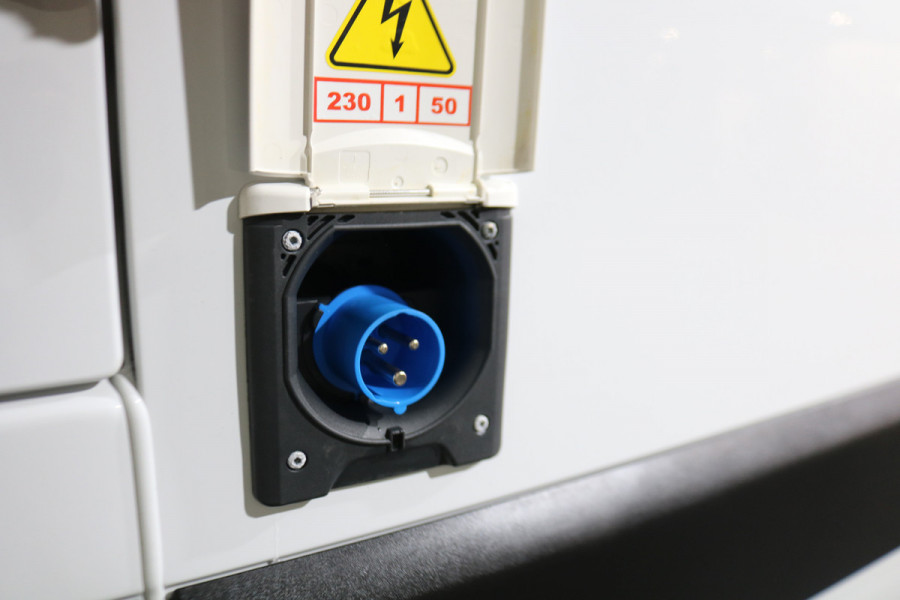 Renault Master 2.3 dCi 150pk L2 H2 Koelwagen -10 Graden Dag en Nacht