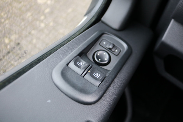 Renault Master 2.3 dCi 150pk L2 H2 Koelwagen -10 Graden Dag en Nacht