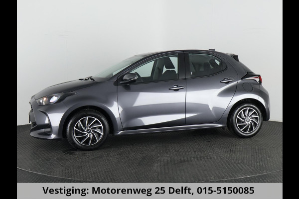 Toyota Yaris 1.5 HYBRIDE GRAYLINE NAVIGATIE GARANTIE TOT 2033 ! CAMERA.CRUISE. CLIMA.ALS NIEUW !