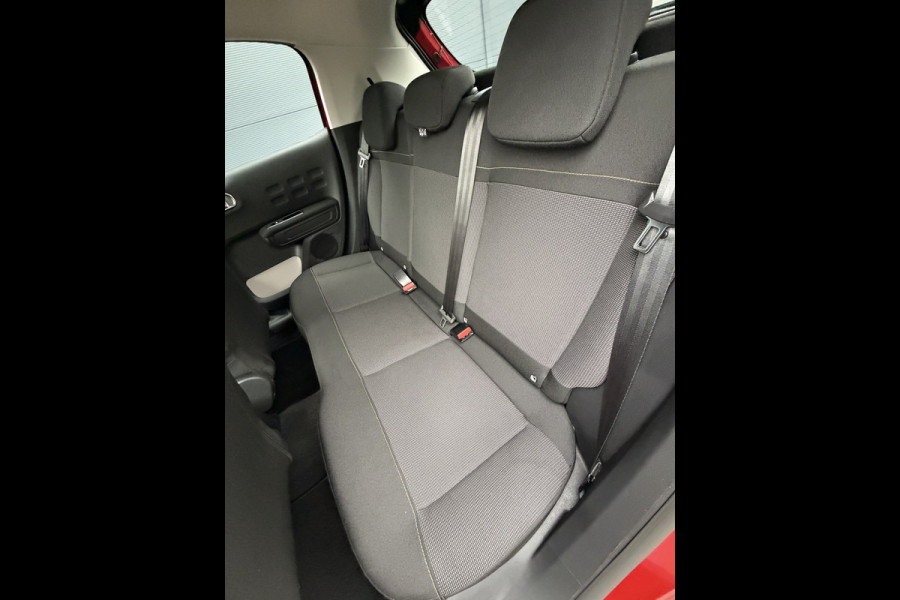 Citroën C3 82pk Max (Camera - Keyless Entry - LED - Automatische Airco - Navigatie - Apple Carplay - Parkeersensoren)