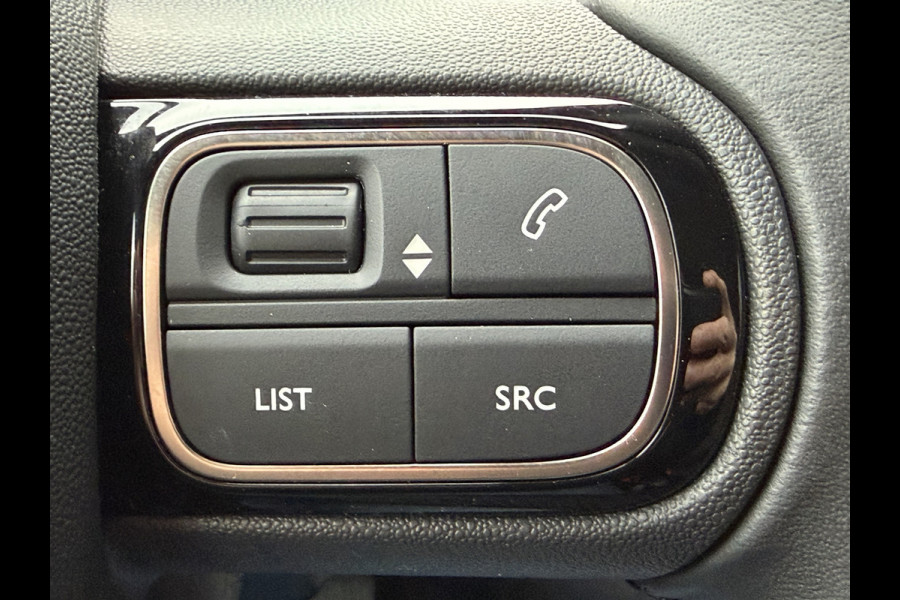 Citroën C3 82pk Max (Camera - Keyless Entry - LED - Automatische Airco - Navigatie - Apple Carplay - Parkeersensoren)