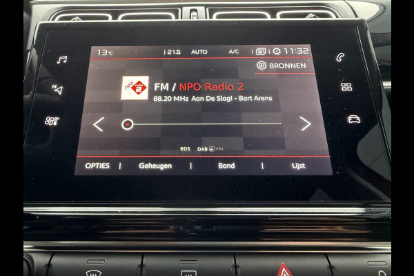 Citroën C3 82pk Max (Camera - Keyless Entry - LED - Automatische Airco - Navigatie - Apple Carplay - Parkeersensoren)