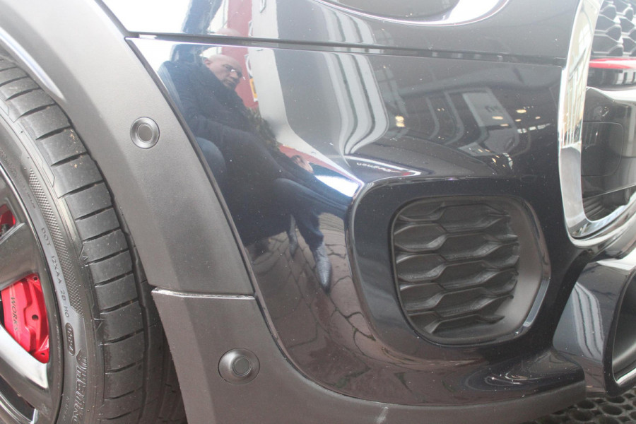 MINI John Cooper Works 2.0 231PK JCW | PANORAMISCH SCHUIF/KANTELDAK | HARMAN KARDON PREMIUM AUDIO SYSTEM | DRAADLOZE APPLE CARPLAY/ANDROID AUTO | NAVIGATIE | STOEL VERWARMING | KEYLESS ENTRY/START | SPORTONDERSTEL | 17" LICHTMETALEN VELGEN JCW "TRACK SPOKE" | JCW SPORT REMMEN | FULL LED KOPLAMPEN | UNION JACK LED ACHTERLICHTEN | PERFORMANCE CONTROL | PARKEERSENSOREN VOOR + ACHTER | 8 TRAPS SPORTAUTOMAAT | JCW ACHTERSPOILER | GETINTE ACHTERRUITEN | FULL LEDEREN BEKLEDING | WITTE STRIPING MOTORKAP EN WIT DAK | ALARM KLASSE 3 | MIDDENARMSTEUN | DRAADLOZE TELEFOONLADER | SERIOUS BUSINESS PAKKET