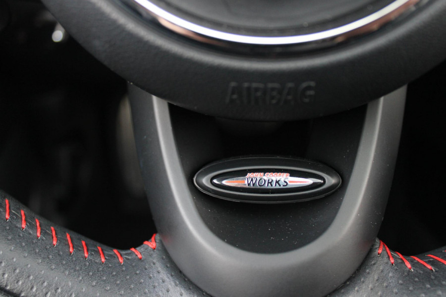 MINI John Cooper Works 2.0 231PK JCW | PANORAMISCH SCHUIF/KANTELDAK | HARMAN KARDON PREMIUM AUDIO SYSTEM | DRAADLOZE APPLE CARPLAY/ANDROID AUTO | NAVIGATIE | STOEL VERWARMING | KEYLESS ENTRY/START | SPORTONDERSTEL | 17" LICHTMETALEN VELGEN JCW "TRACK SPOKE" | JCW SPORT REMMEN | FULL LED KOPLAMPEN | UNION JACK LED ACHTERLICHTEN | PERFORMANCE CONTROL | PARKEERSENSOREN VOOR + ACHTER | 8 TRAPS SPORTAUTOMAAT | JCW ACHTERSPOILER | GETINTE ACHTERRUITEN | FULL LEDEREN BEKLEDING | WITTE STRIPING MOTORKAP EN WIT DAK | ALARM KLASSE 3 | MIDDENARMSTEUN | DRAADLOZE TELEFOONLADER | SERIOUS BUSINESS PAKKET