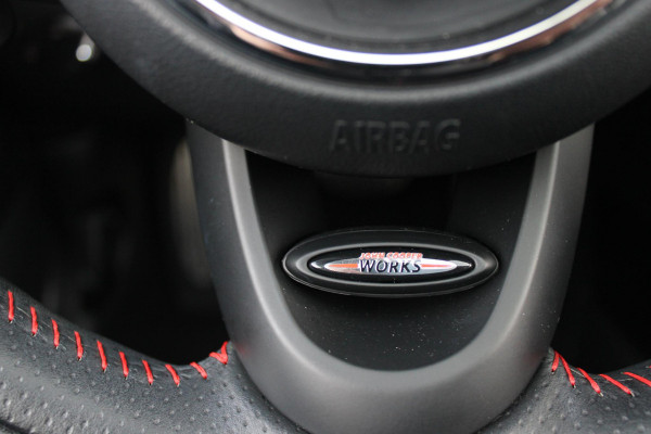 MINI John Cooper Works 2.0 231PK JCW | PANORAMISCH SCHUIF/KANTELDAK | HARMAN KARDON PREMIUM AUDIO SYSTEM | DRAADLOZE APPLE CARPLAY/ANDROID AUTO | NAVIGATIE | STOEL VERWARMING | KEYLESS ENTRY/START | SPORTONDERSTEL | 17" LICHTMETALEN VELGEN JCW "TRACK SPOKE" | JCW SPORT REMMEN | FULL LED KOPLAMPEN | UNION JACK LED ACHTERLICHTEN | PERFORMANCE CONTROL | PARKEERSENSOREN VOOR + ACHTER | 8 TRAPS SPORTAUTOMAAT | JCW ACHTERSPOILER | GETINTE ACHTERRUITEN | FULL LEDEREN BEKLEDING | WITTE STRIPING MOTORKAP EN WIT DAK | ALARM KLASSE 3 | MIDDENARMSTEUN | DRAADLOZE TELEFOONLADER | SERIOUS BUSINESS PAKKET
