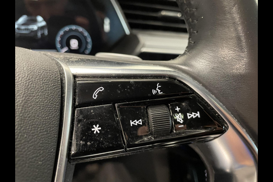 Audi e-tron 50 quattro Business edition Plus 71 kWh Panoramadak Navigatie Parkeersensoren Adaptive Cruise Control Memory stoelen Stoelverwarming Full Led Climate Control Virtual Cockpit Lichtmetalen velgen