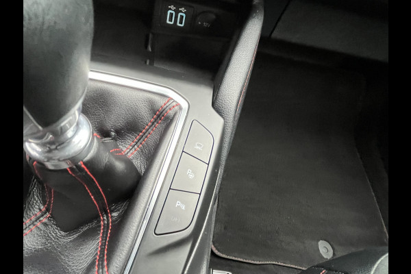 Ford Kuga 1.5 EcoBoost ST-Line X 150pk/110kW 6-bak | Elektr. trekhaak | Driver Assistance Pack | Winter Pack | Techology Pack | etc. etc.