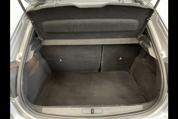 Peugeot e-208 EV GT 350 50 kWh Automaat Navigatie Apple Carplay/Android Auto Camera Parkeersensoren Cruise Control Stoelverwarming Half leder Climate Control Lichtmetalen velgen