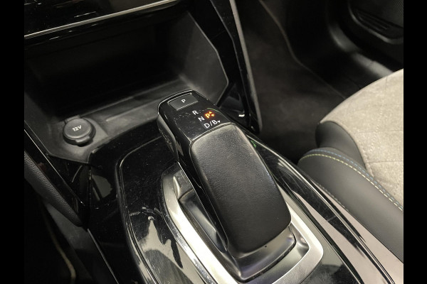 Peugeot e-208 EV GT 350 50 kWh Automaat Navigatie Apple Carplay/Android Auto Camera Parkeersensoren Cruise Control Stoelverwarming Half leder Climate Control Lichtmetalen velgen