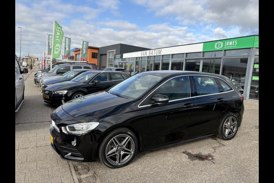 Mercedes-Benz B-Klasse 250 e Bus. Sol. AMG