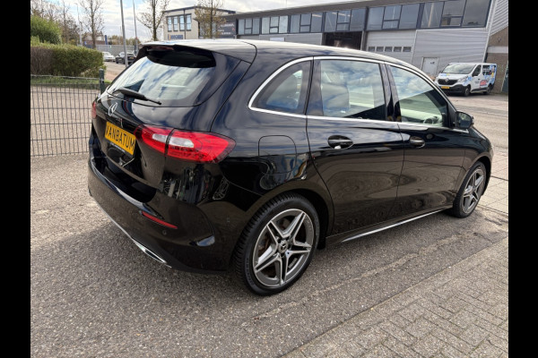 Mercedes-Benz B-Klasse 250 e Bus. Sol. AMG