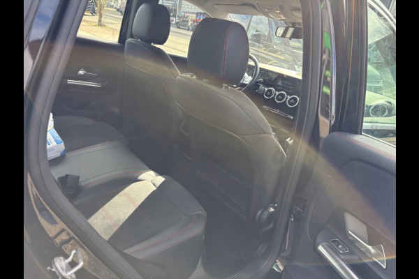 Mercedes-Benz B-Klasse 250 e Bus. Sol. AMG