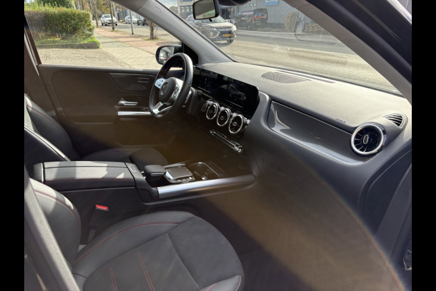 Mercedes-Benz B-Klasse 250 e Bus. Sol. AMG