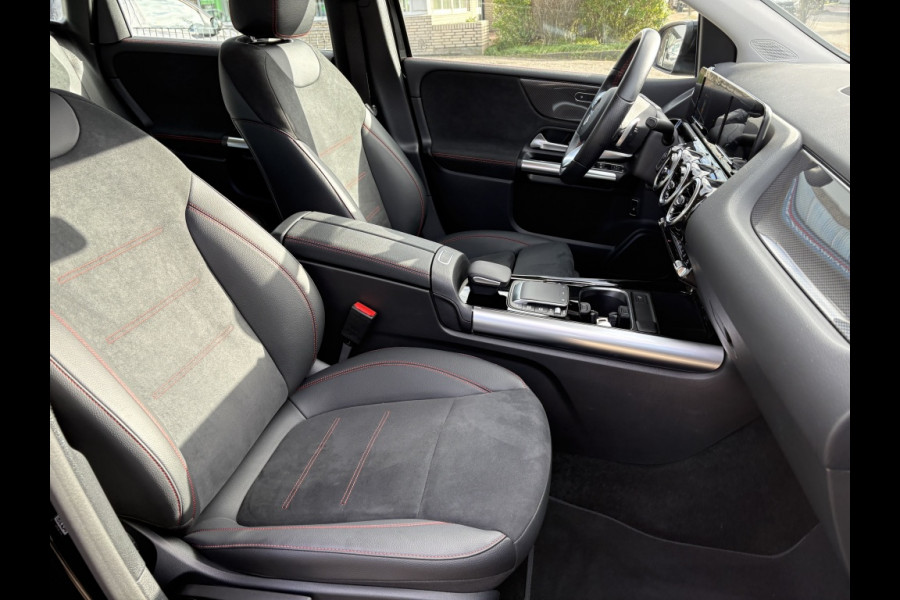 Mercedes-Benz B-Klasse 250 e Bus. Sol. AMG