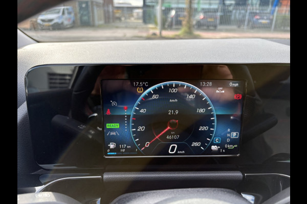 Mercedes-Benz B-Klasse 250 e Bus. Sol. AMG