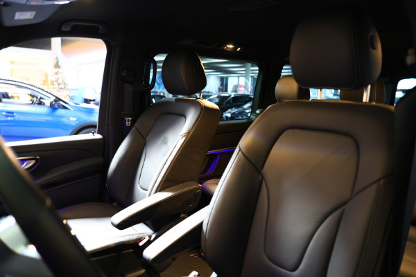 Mercedes-Benz V-Klasse V300d 4Matic XXL LUCHTVERING LEDER CARPLAY STOELVENT. '24 Er wordt ook de bank op de 3e rij bijgeleverd+ tussenschot