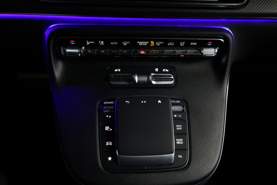 Mercedes-Benz V-Klasse V300d 4Matic XXL LUCHTVERING LEDER CARPLAY STOELVENT. '24 Er wordt ook de bank op de 3e rij bijgeleverd+ tussenschot