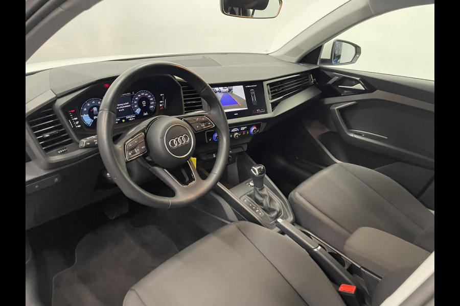 Audi A1 Sportback 30 TFSI 110pk S-Tronic Advanced edition Navigatie Apple Carplay / Android Auto Climate Control Camera Parkeer sensoren Dab