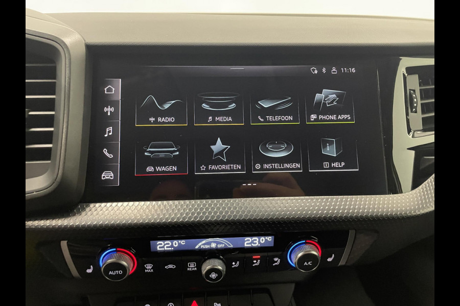 Audi A1 Sportback 30 TFSI 110pk S-Tronic Advanced edition Navigatie Apple Carplay / Android Auto Climate Control Camera Parkeer sensoren Dab