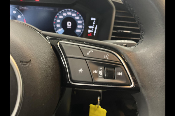 Audi A1 Sportback 30 TFSI 110pk S-Tronic Advanced edition Navigatie Apple Carplay / Android Auto Climate Control Camera Parkeer sensoren Dab