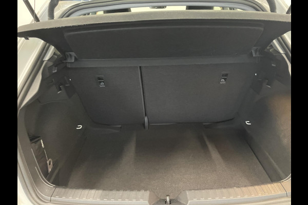 Audi A1 Sportback 30 TFSI 110pk S-Tronic Advanced edition Navigatie Apple Carplay / Android Auto Climate Control Camera Parkeer sensoren Dab