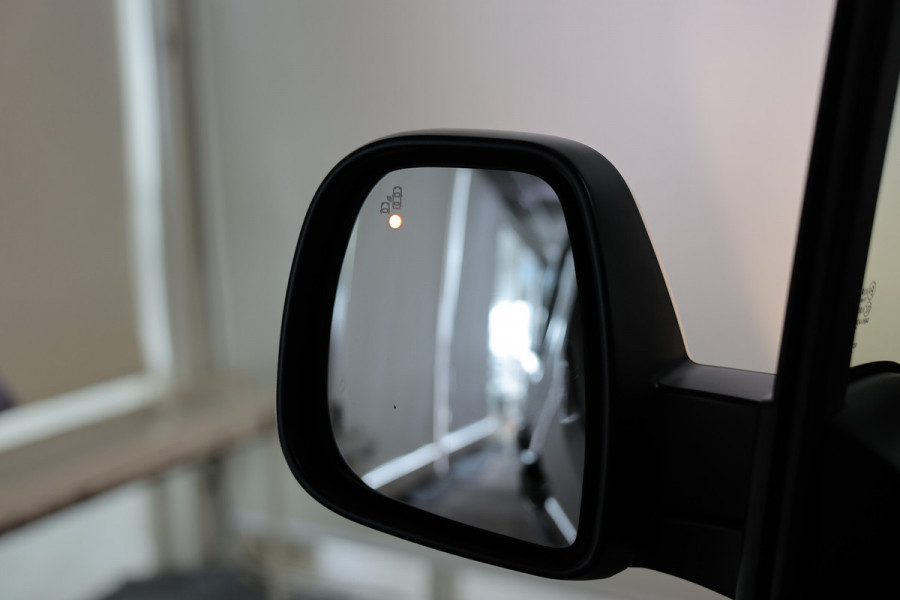 Opel Combo Life 1.2 Turbo Innovation 7pers AUTOM NAVI Carplay TREKH 360 Cam L2H1 '22