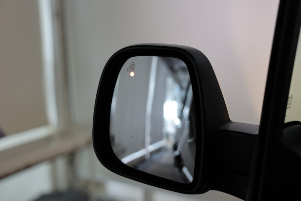 Opel Combo Life 1.2 Turbo Innovation 7pers AUTOM NAVI Carplay TREKH 360 Cam L2H1 '22