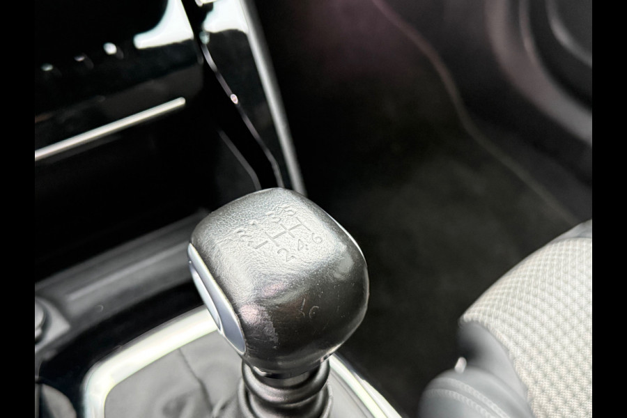 Peugeot 2008 BWJ 2021 | 1.2T 131PK GT | PANO SCHUIFDAK | VOCAL | CAMERA A | CLIMA | NAVI | CARPLAY | PRIVACY GLASS | PDC 2X | LEDER/STOF |