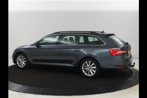 Škoda Superb 1.4 TSI iV Business Edition | Trekhaak | Stoel & stuurverwarming | Camera | Carplay | Memory | Navigatie | Full LED | Climate control | Parkeerhulp