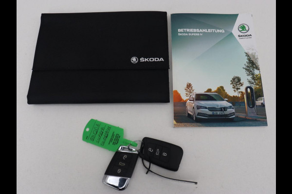 Škoda Superb 1.4 TSI iV Business Edition | Trekhaak | Stoel & stuurverwarming | Camera | Carplay | Memory | Navigatie | Full LED | Climate control | Parkeerhulp