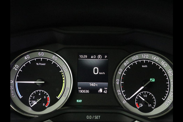 Škoda Superb 1.4 TSI iV Business Edition | Trekhaak | Stoel & stuurverwarming | Camera | Carplay | Memory | Navigatie | Full LED | Climate control | Parkeerhulp