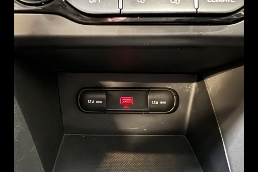 Kia Niro 1.6 GDi Hybrid ComfortLine | Camera | Trekhaak | Carplay | Clima | Cruise