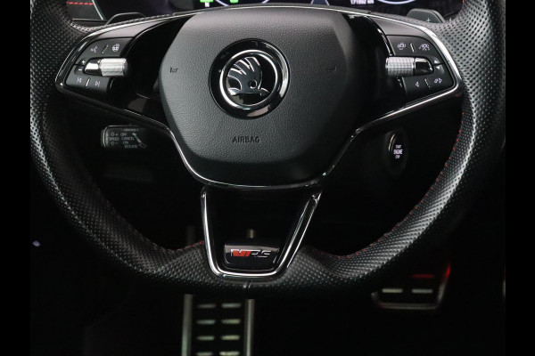 Škoda Octavia 1.4 TSI RS iV PHEV Business | Stoelverwarming | Adaptive cruise | Matrix LED | Side Assist | Camera | Carplay | Navigatie | Sfeerverlichting | Virtual Cockpit | Sportstoelen | Plug In