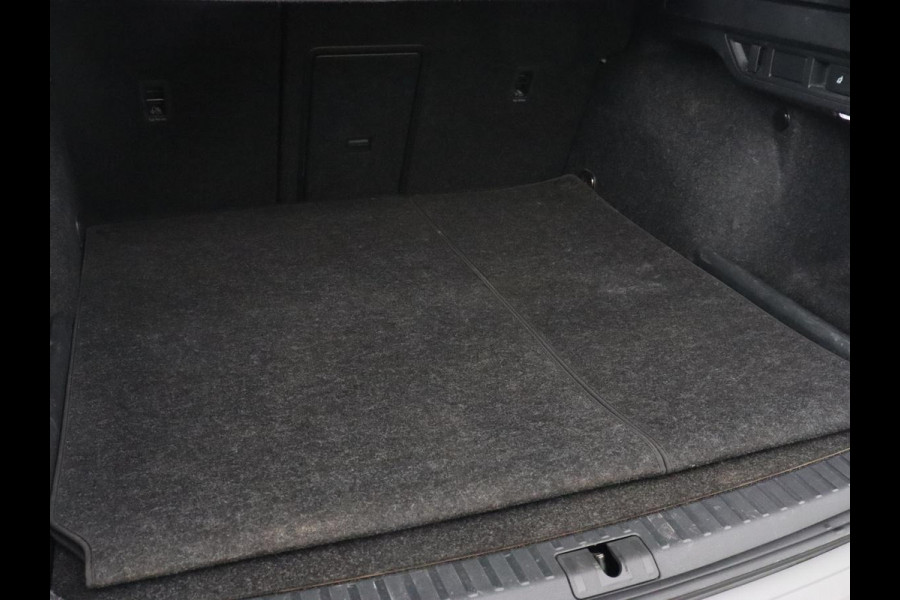 Škoda Octavia 1.4 TSI RS iV PHEV Business | Stoelverwarming | Adaptive cruise | Matrix LED | Side Assist | Camera | Carplay | Navigatie | Sfeerverlichting | Virtual Cockpit | Sportstoelen | Plug In