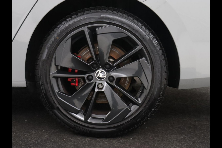 Škoda Octavia 1.4 TSI RS iV PHEV Business | Stoelverwarming | Adaptive cruise | Matrix LED | Side Assist | Camera | Carplay | Navigatie | Sfeerverlichting | Virtual Cockpit | Sportstoelen | Plug In
