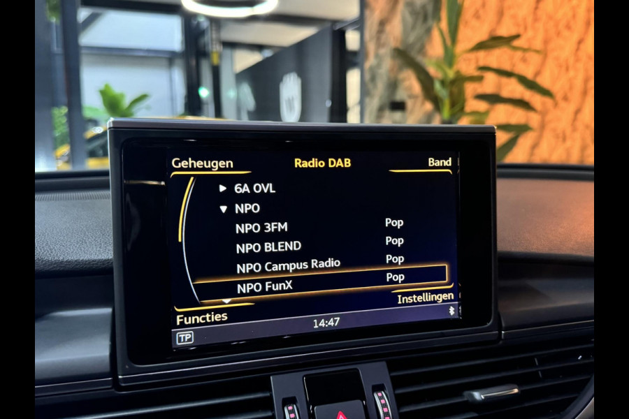 Audi A6 Avant 1.8 TFSI ultra Garantie Trekhaak Memory Leder Blindspot Camera Adoptieve Cruise StoelVW Clima Navi Led Dab Rijklaar