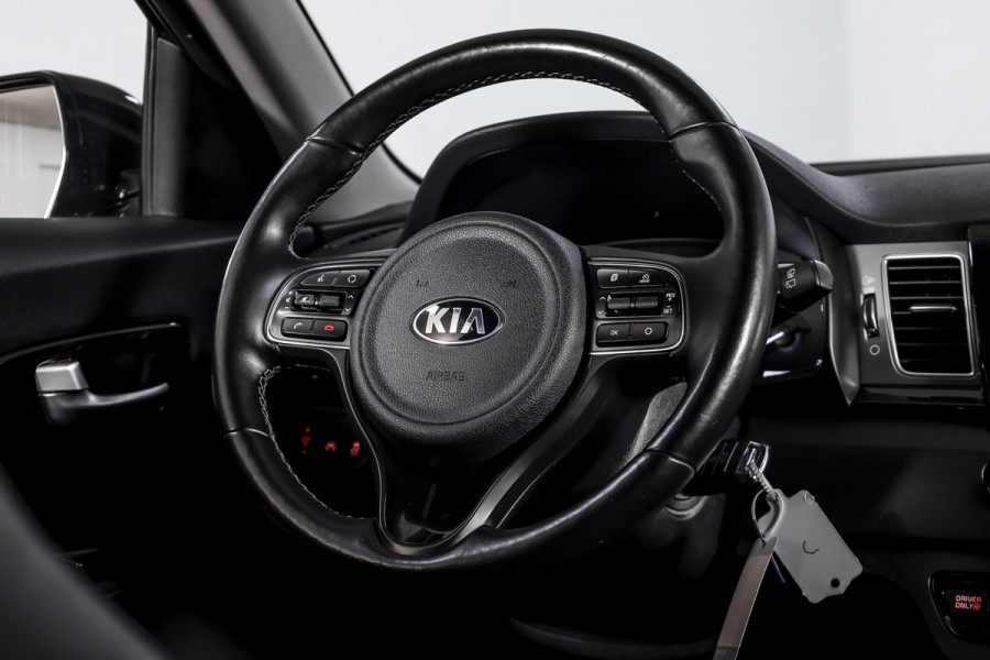 Kia Niro 1.6 GDi Hybrid First Edition - Automaat | Cruise | Stoel-+Stuurverw. | PDC | Camera | NAV | ECC | LM 16" |