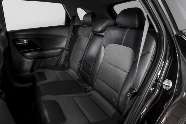Kia Niro 1.6 GDi Hybrid First Edition - Automaat | Cruise | Stoel-+Stuurverw. | PDC | Camera | NAV | ECC | LM 16" |